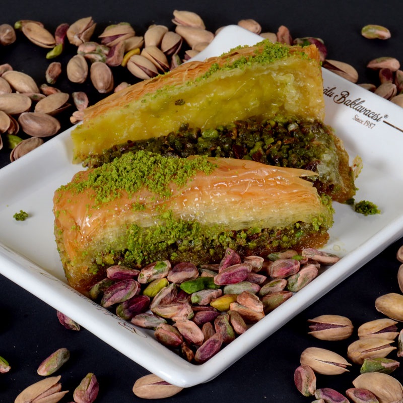 FISTIKLI HAVUÇ DİLİMİ